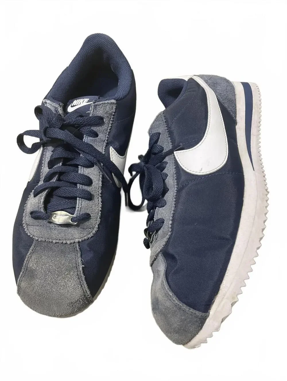 Nike Navy BlueWhite Lace Up Athletic Sneakers Mens Size 11 Sporty Retro Casul